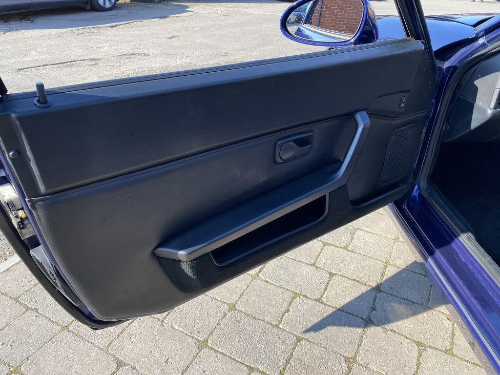 1995 Porsche 968 Sport 3.0 manual coupe. Photograph