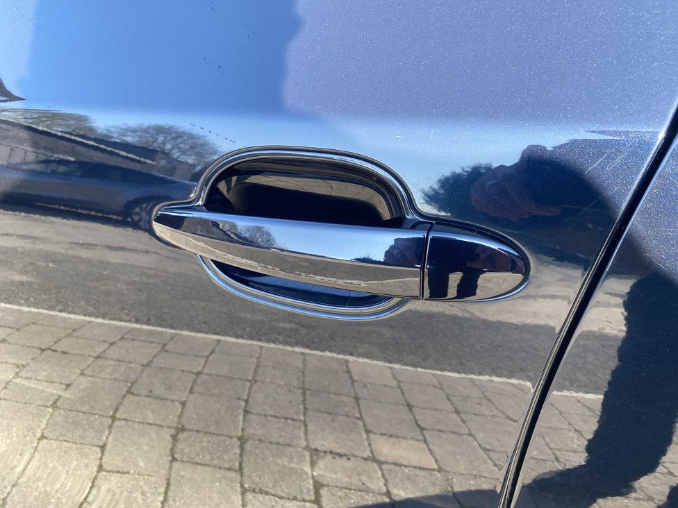 2007 BMW 525i M Sport touring Photograph