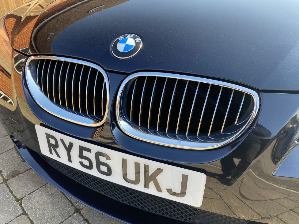 2007 BMW 525i M Sport touring Photograph