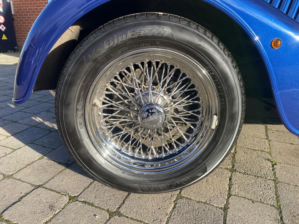 2015 Morgan +4 GDI low mileage and special colour! Photograph